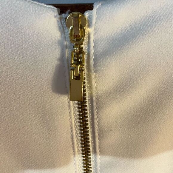 Oleg Cassini White Pleated Sleeveless Sheath Dress, 2. Mature Wedding, Vow Renew - Picture 5 of 10